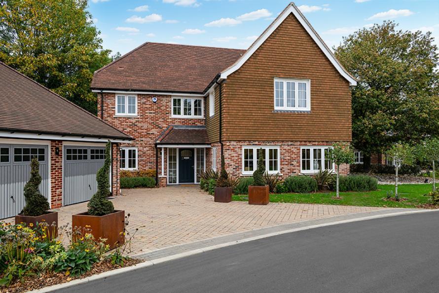 Main image of property: Little Green Lane,
Croxley Green,
Rickmansworth,
WD3 3JJ