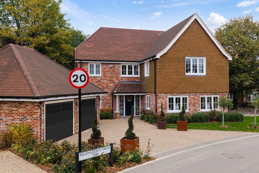 Main image of property: Little Green Lane,
Croxley Green,
Rickmansworth,
WD3 3JJ