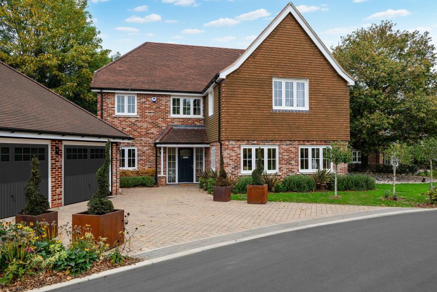 Main image of property: Little Green Lane,
Croxley Green,
Rickmansworth,
WD3 3JJ