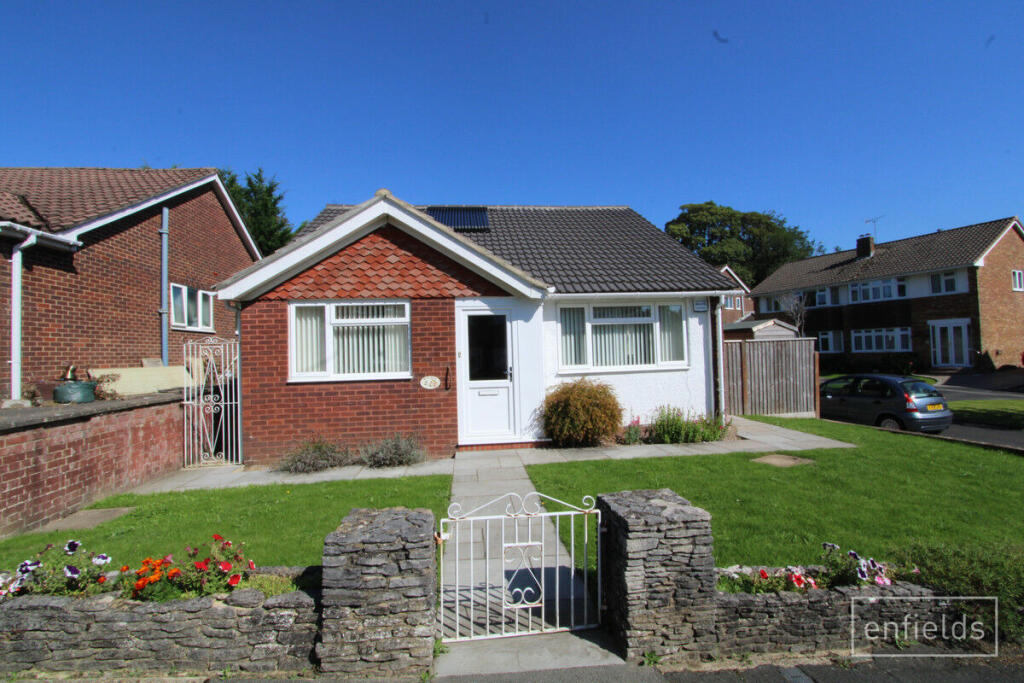 2 bedroom detached bungalow for sale in St. Gabriels Road, Southampton, SO18