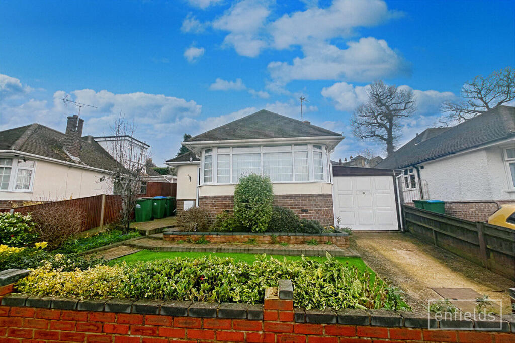 2 bedroom bungalow for sale in Gainsford Road, Southampton, SO19