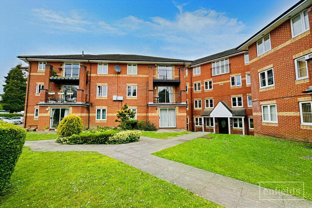 2 bedroom apartment for sale in Archers Road, Southampton, SO15