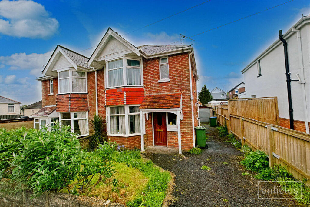 2 bedroom semidetached house for sale in Edgehill Road, Southampton, SO18