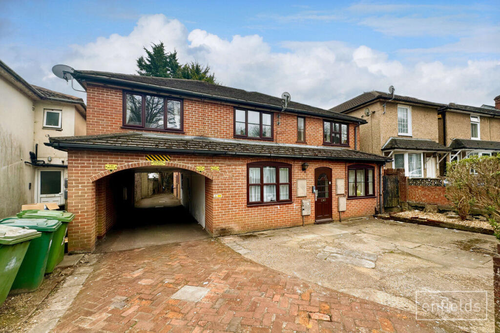 Main image of property: Portswood Road, Southampton, SO17