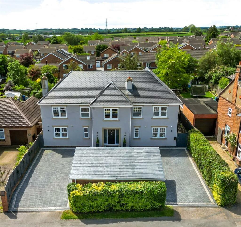 6 bedroom detached house for sale in Coventry Road, Broughton Astley, LE9