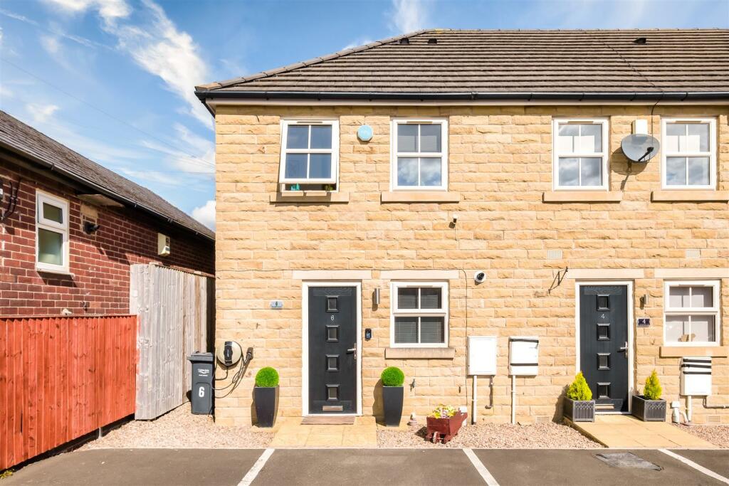 Main image of property: Roundhill Gardens, Elland HX5 0DX