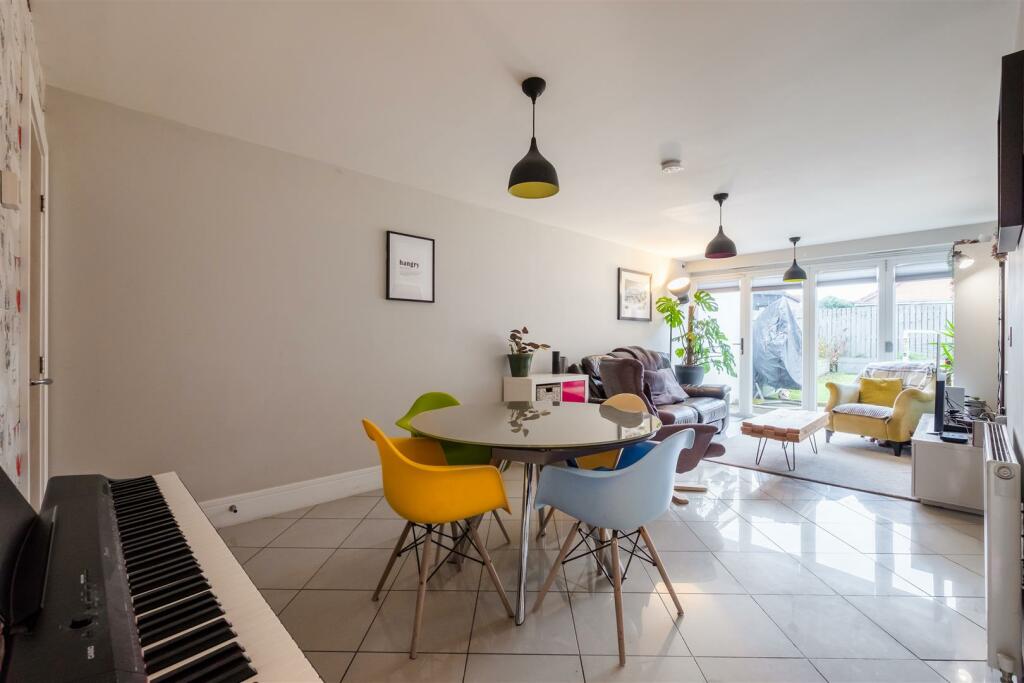 Additional property image - Weavers Way, Scholes, Cleckheaton, BD19 6AN