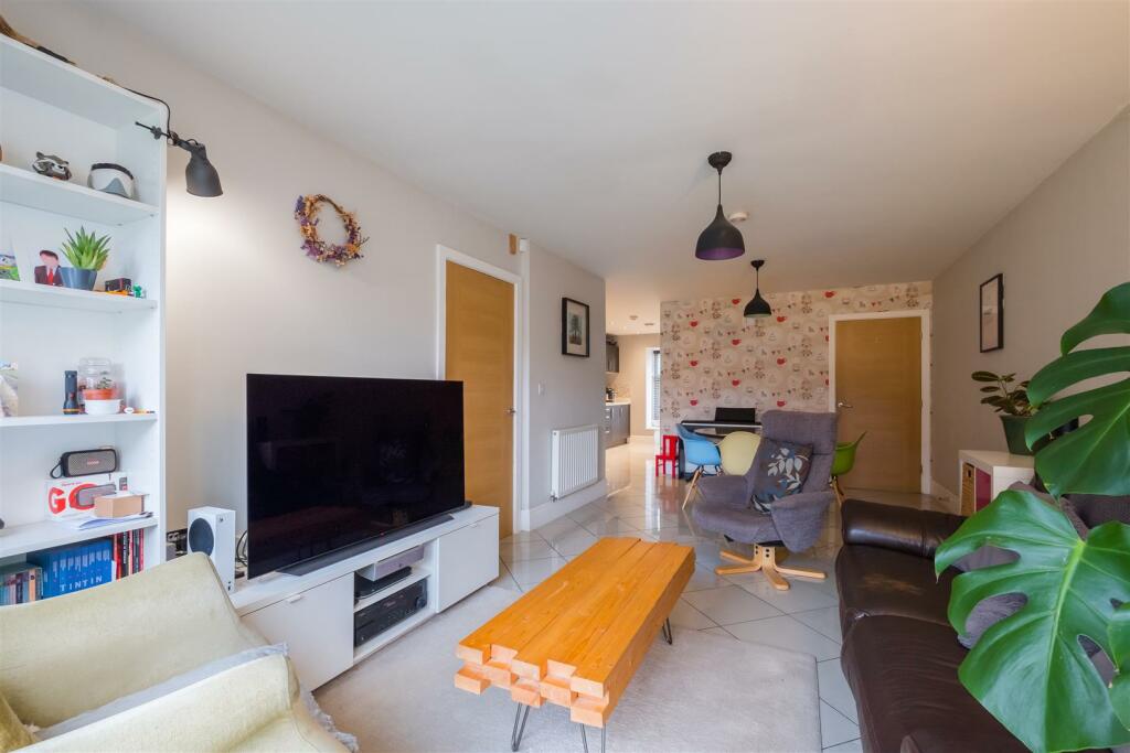 Additional property image - Weavers Way, Scholes, Cleckheaton, BD19 6AN