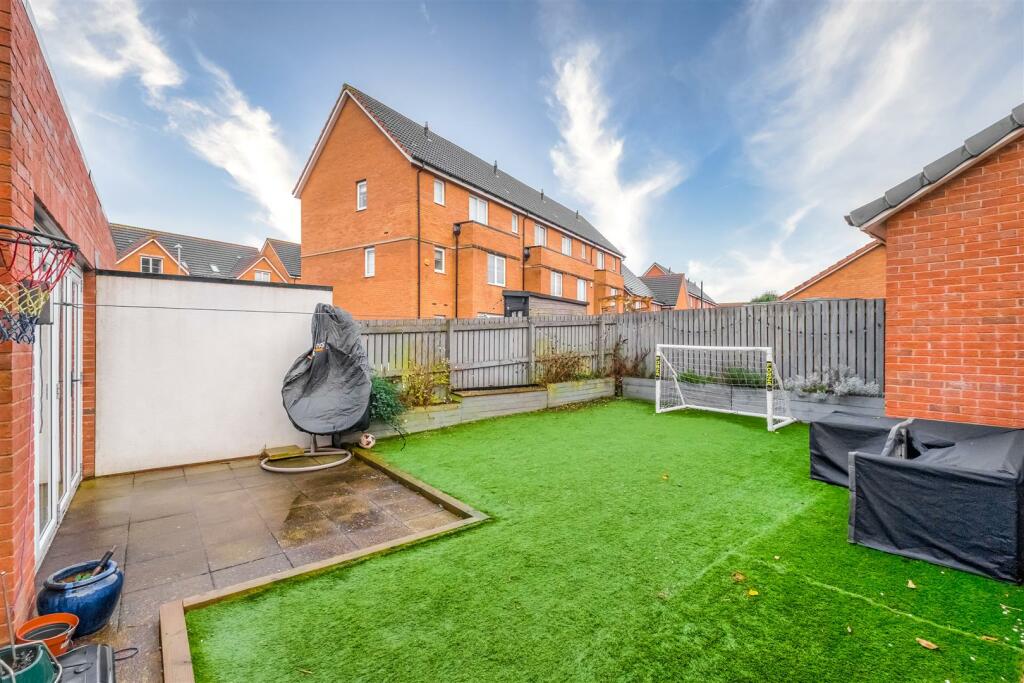 Additional property image - Weavers Way, Scholes, Cleckheaton, BD19 6AN