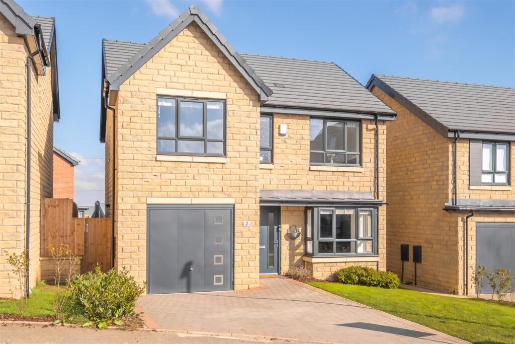 Main image of property: Manor Close, Fixby, Huddersfield, HD2 2GT
