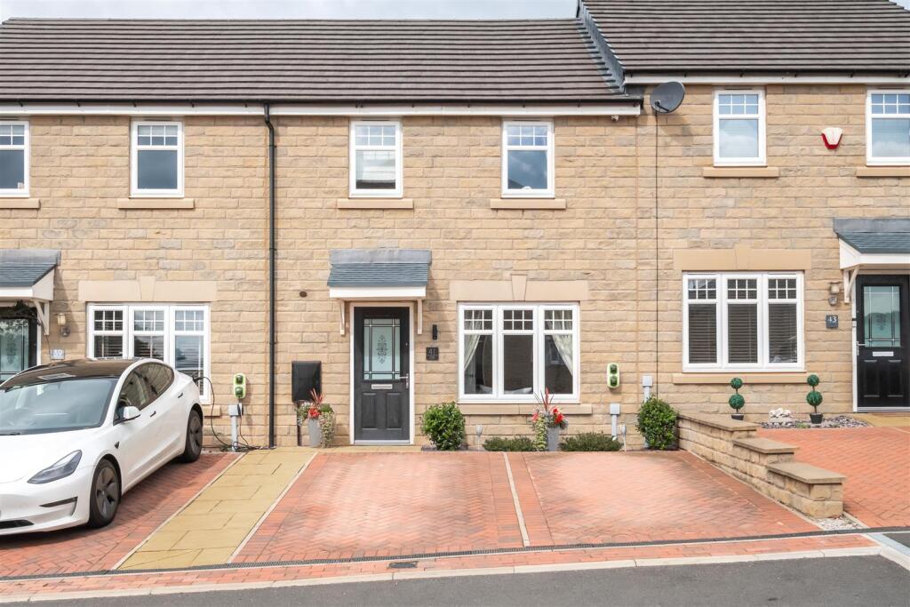 Main image of property: Forest Court, Birchencliffe, Huddersfield, HD2 2FY