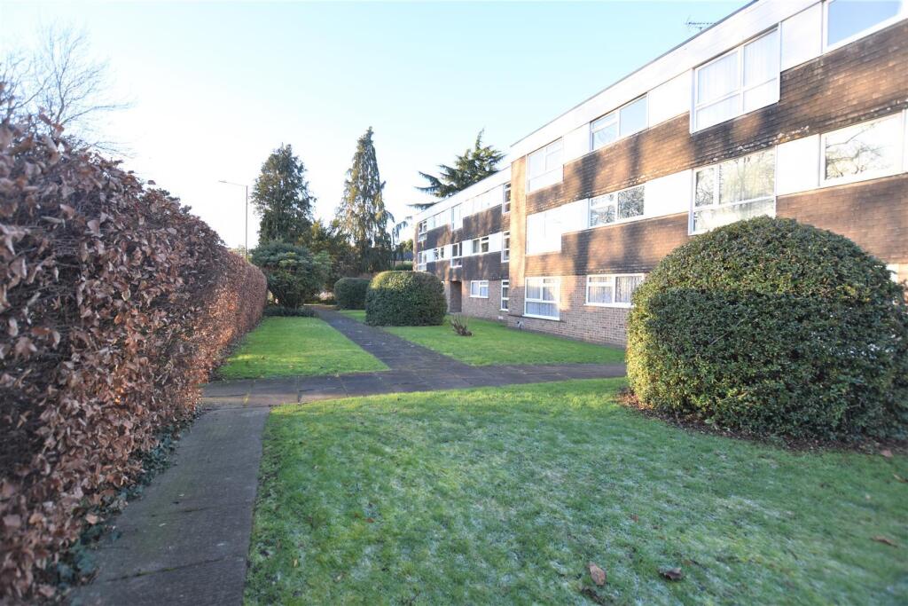 Main image of property: The Hawthorns, Comberton Road, Kidderminster