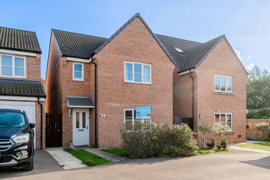 Main image of property: Far Moss, Selby, YO8 8GG