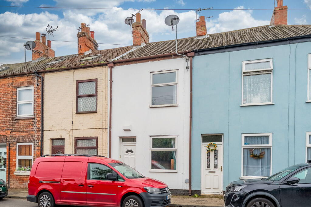 Main image of property: Low Street, Swinefleet, DN14 8BX