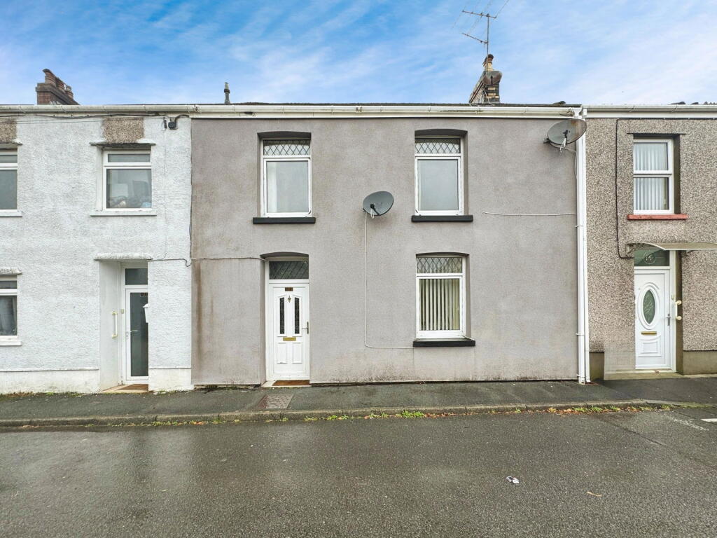 Main image of property: Rhestr Fawr, Ystradgynlais, Swansea, SA9 1LD