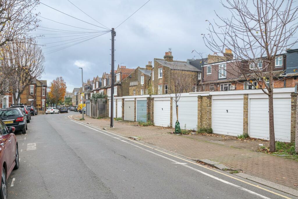 Garage for sale in Marney Road, SW11