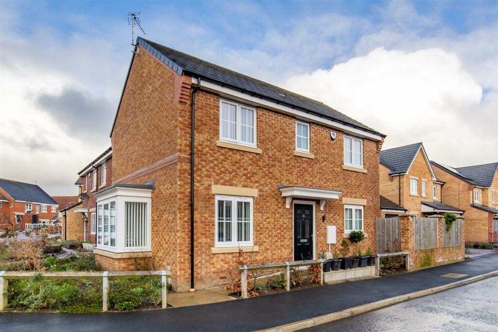 3 bedroom detached house for sale in Brandling Way, Hadston, Morpeth, NE65