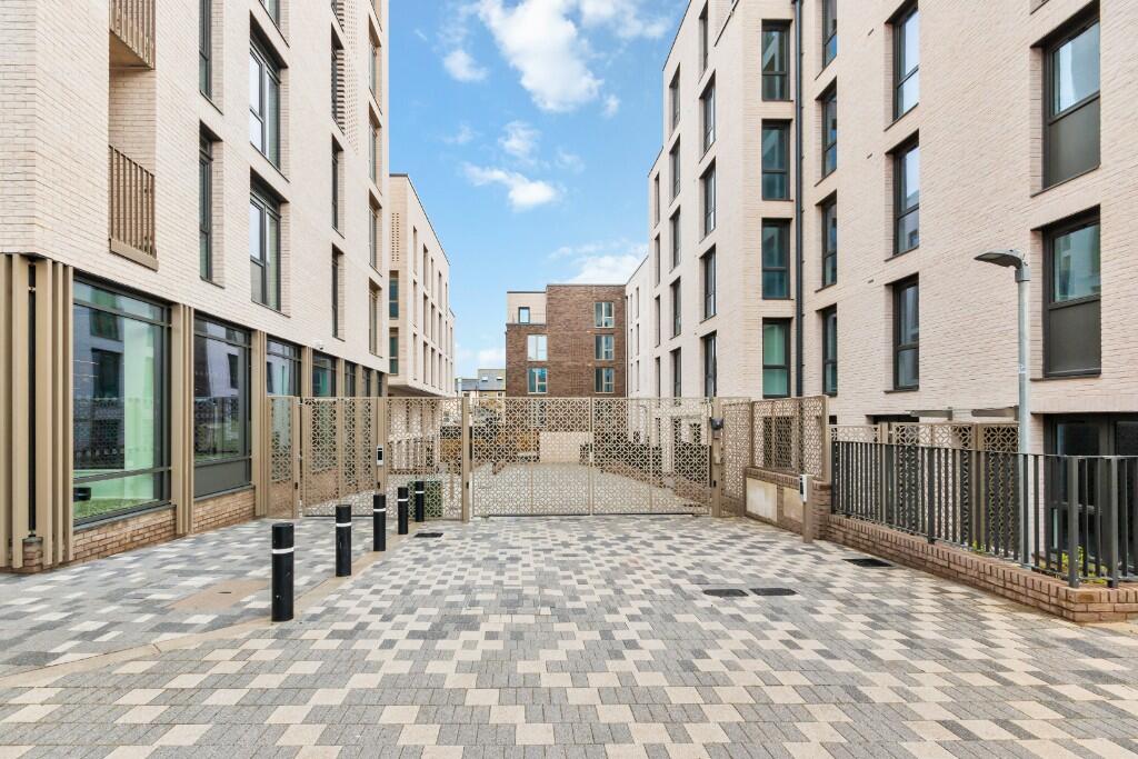 Main image of property: 12 A , 21 Pelham Street, BN1 4FA