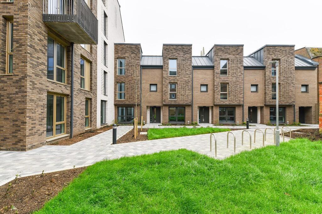 Main image of property: 22A The Blockhouse, Pelham street