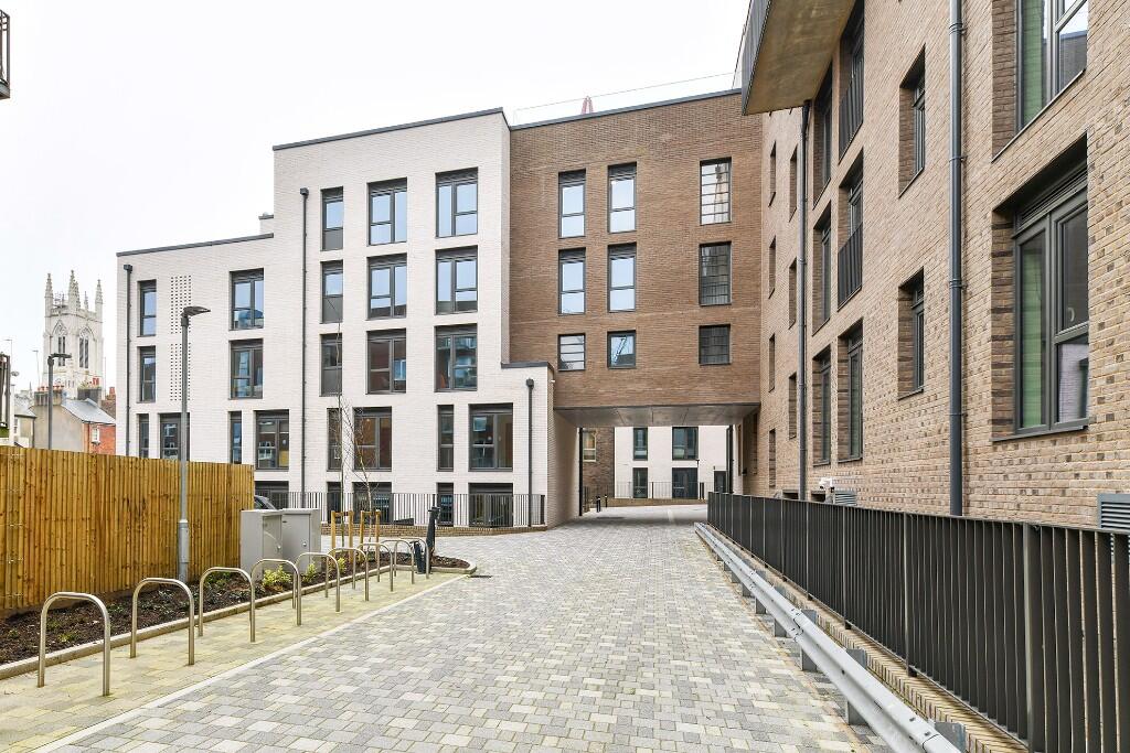 Main image of property: 53A The Blockhouse, Pelham street