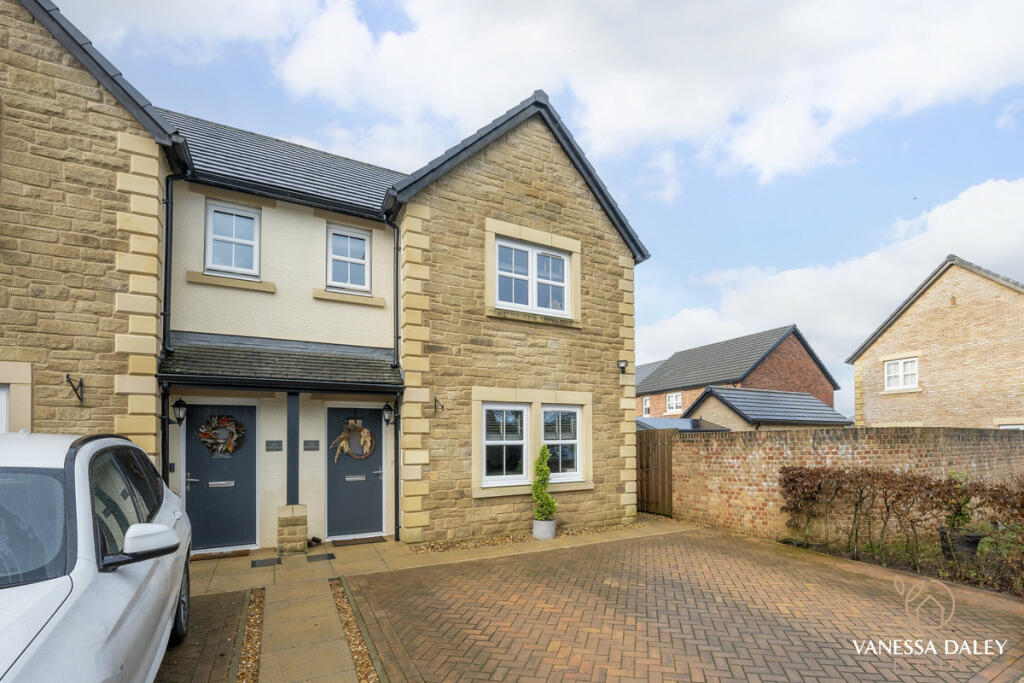 3 bedroom semidetached house for sale in Redwing Drive, Preston, PR2