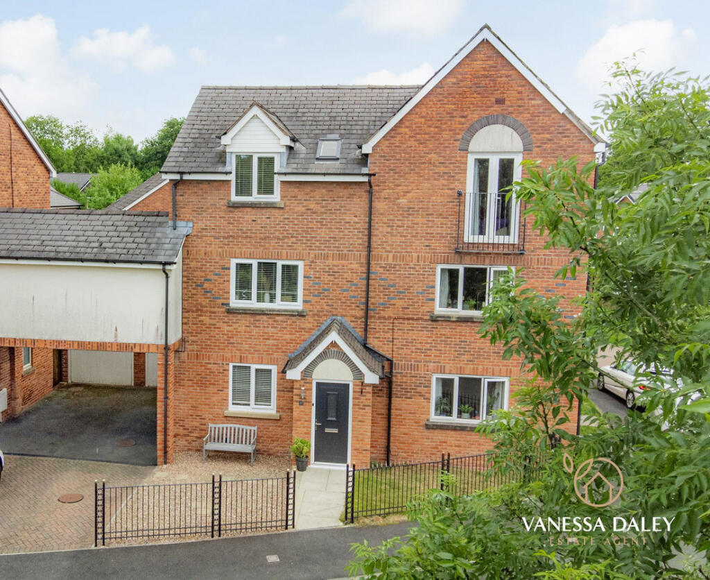 Main image of property: Neapsands Close, Preston, PR2 9