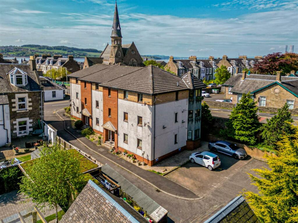 2 bedroom apartment for sale in Brook Street, Broughty Ferry, Dundee, DD5