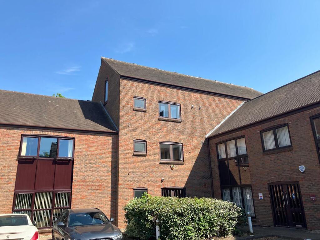 Main image of property: Unit 4, Hockley Court, 2401 Stratford Road, Hockley Heath, Solihull, B94 6NW