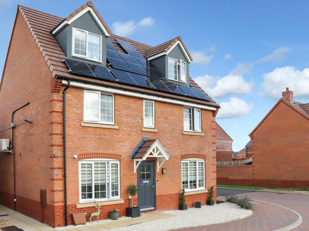 Main image of property: De Leeth Road, Bishops Tachbrook, Leamington Spa, Warwickshire, CV33