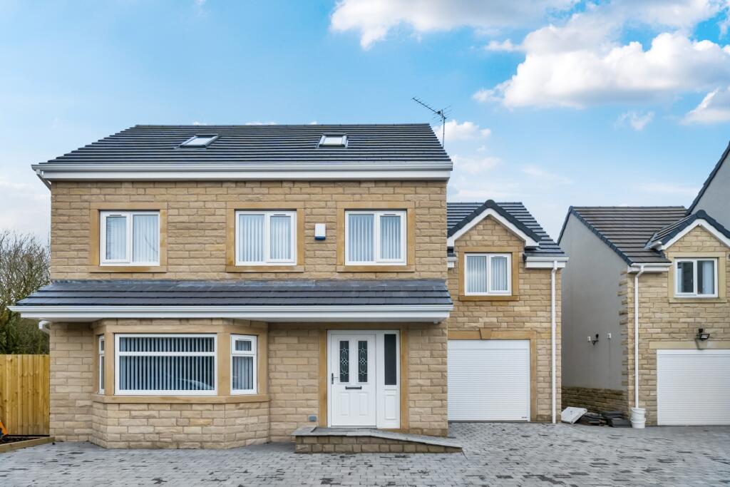 Main image of property: 8b The Old Sidings, Foulridge, Colne, BB8 7GQ