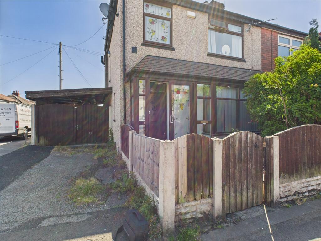 Main image of property: 124 Hyde Road, Denton, Manchester, M34 3BA