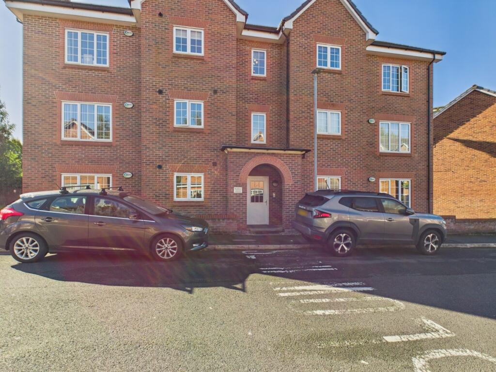 Main image of property: 68 Boothdale Drive, Audenshaw, Manchester, M34 5JU