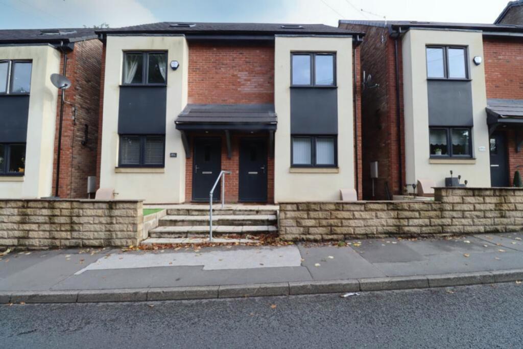 Main image of property: 381F Mottram Road, Matley, Stalybridge, SK15 2SX