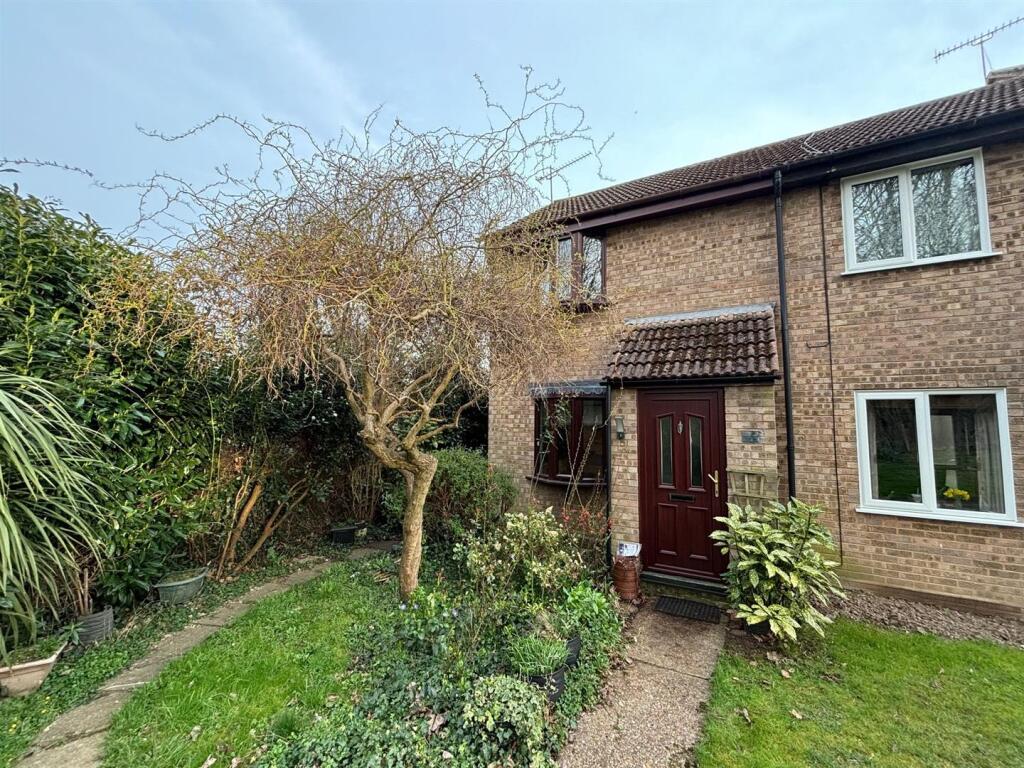 Main image of property: Yew Tree Rise, Pinewood, Ipswich