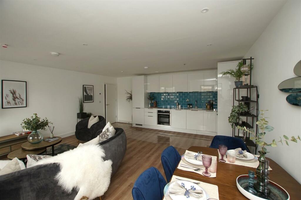 Additional property image - B16 The ARC Harbour Road, Portishead