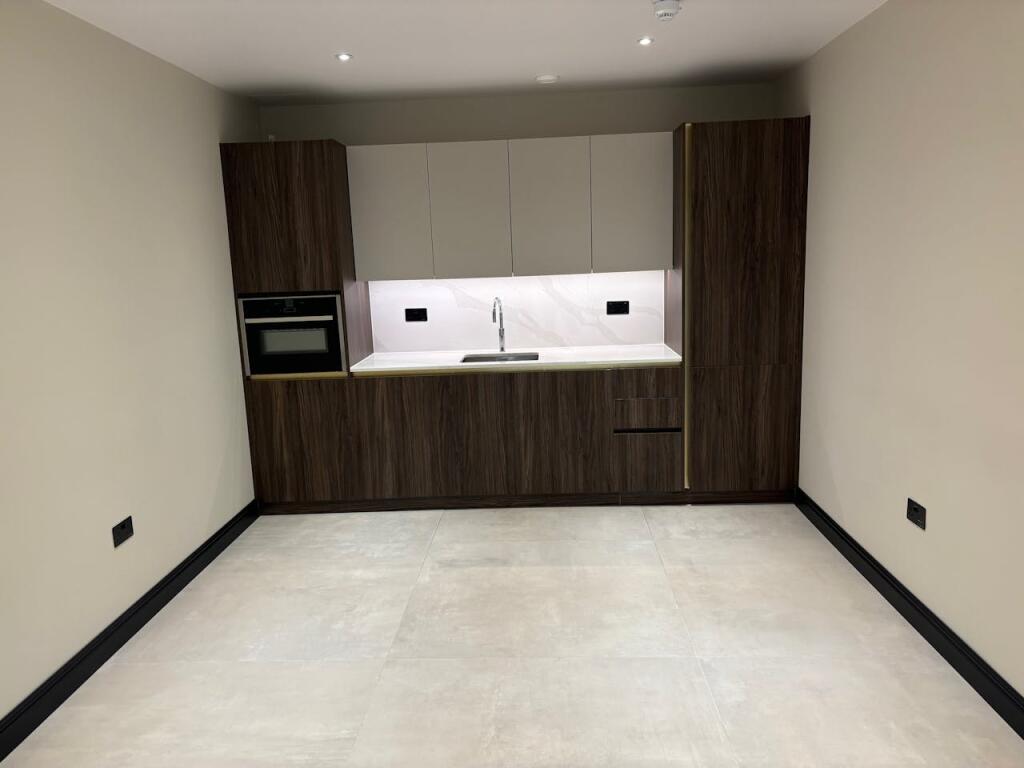 Additional property image - Unit 4, Wellington Road, St. Albans, AL2 1EY