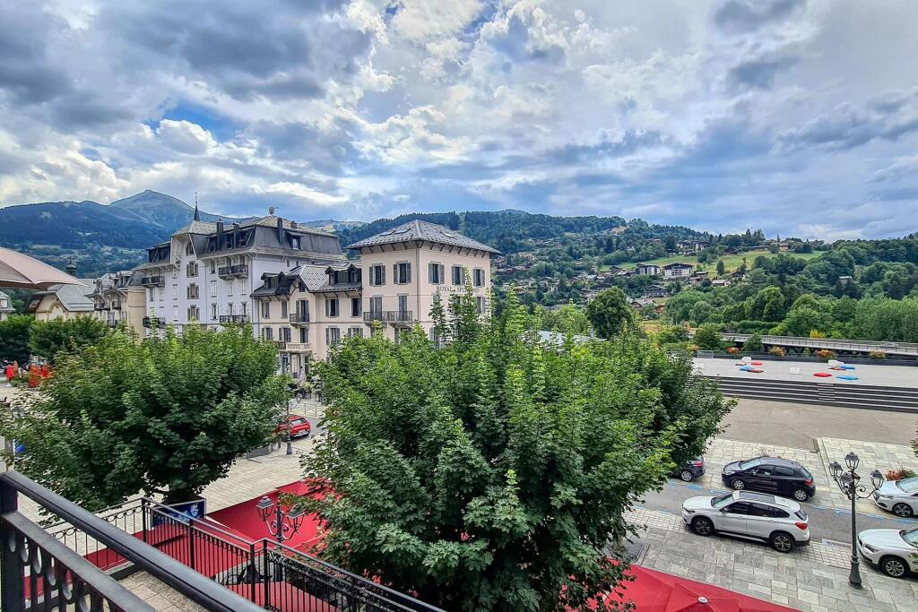 3 bedroom Apartment in Rhone Alps, Haute-Savoie...