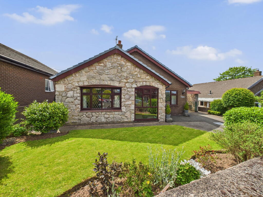 Main image of property: Troed Y Fenlli, Llanbedr Dyffryn Clwyd, Ruthin, Denbighshire, LL15 1BQ