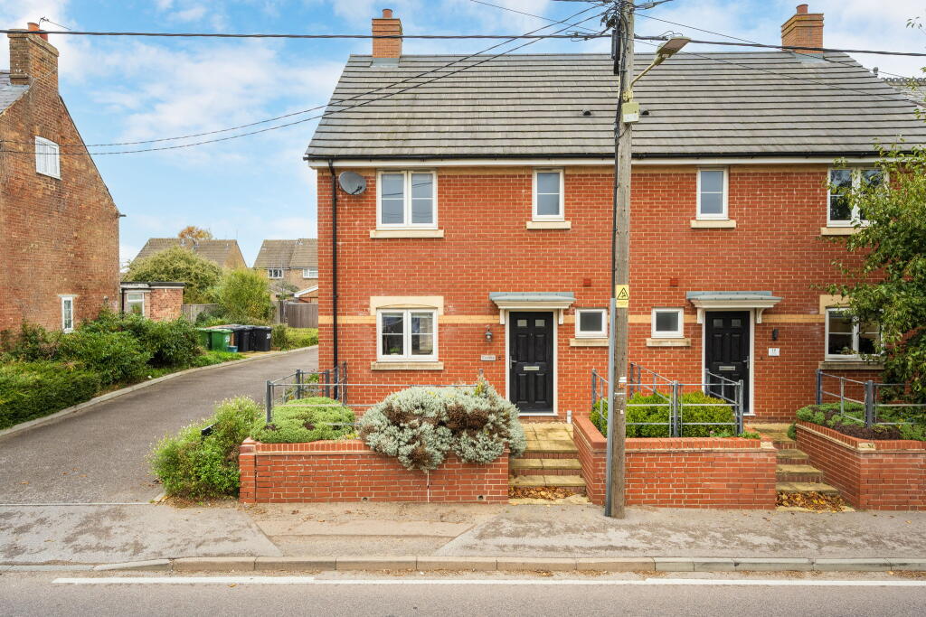 Main image of property: Challow Road, Wantage, OX12