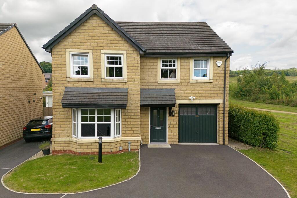 4 bedroom detached house for sale in Hollin Hall Drive, Longridge