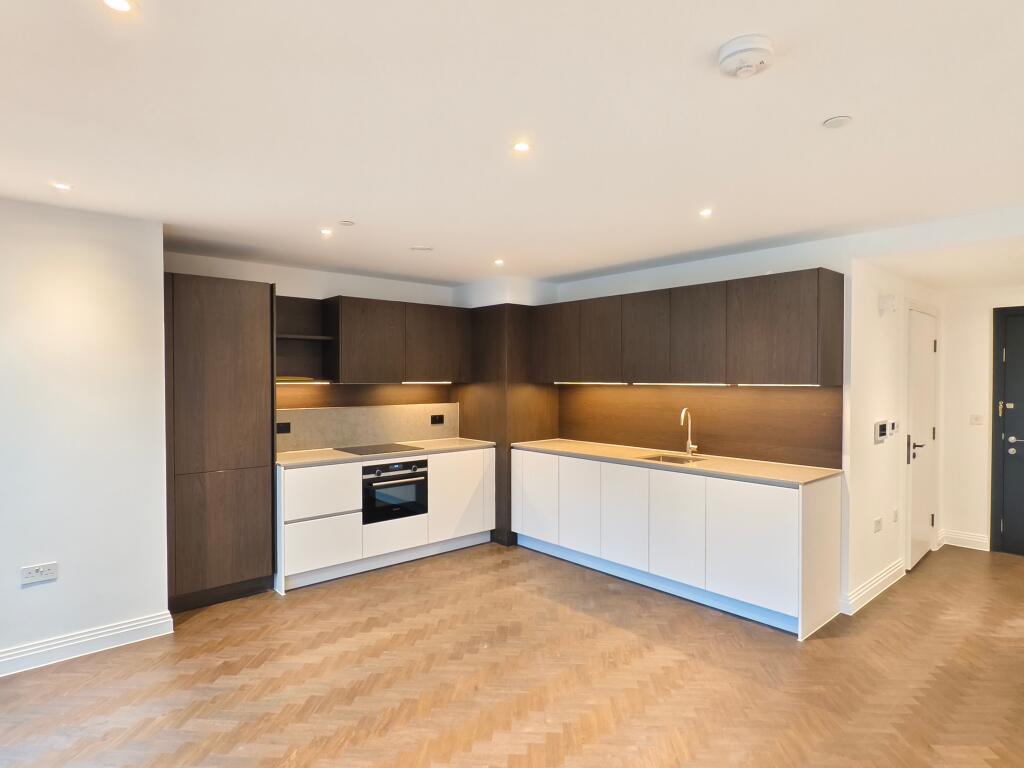 Main image of property: Halcyon House, 3 Eden Place