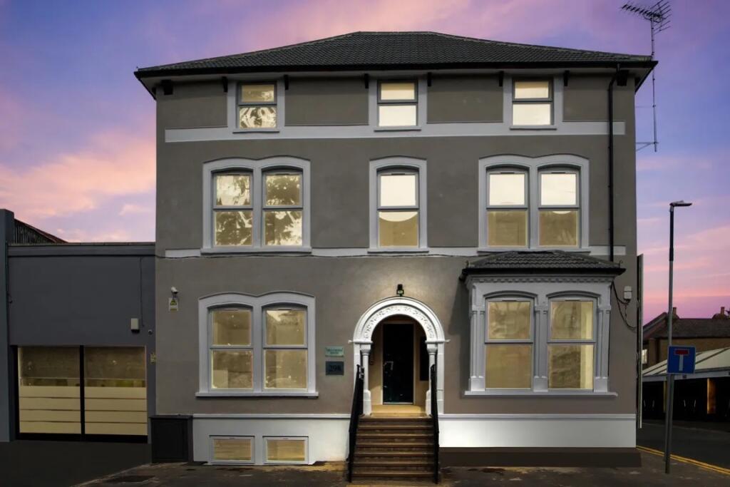 Main image of property: Grovewood House, 298 Broadway, BEXLEYHEATH, DA6