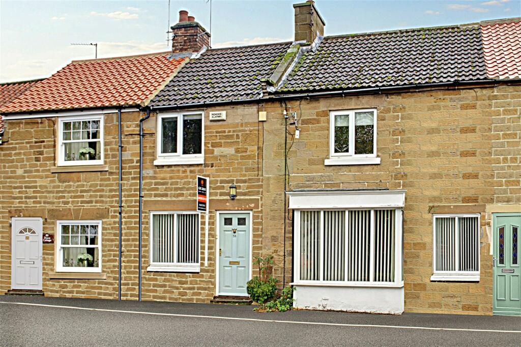 3 bedroom terraced house for sale in High Street, Swainby, DL6