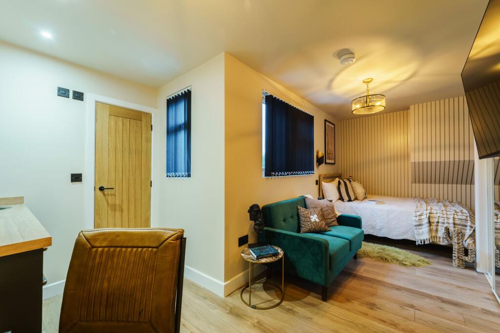 Main image of property: Room 4, Junction Street 