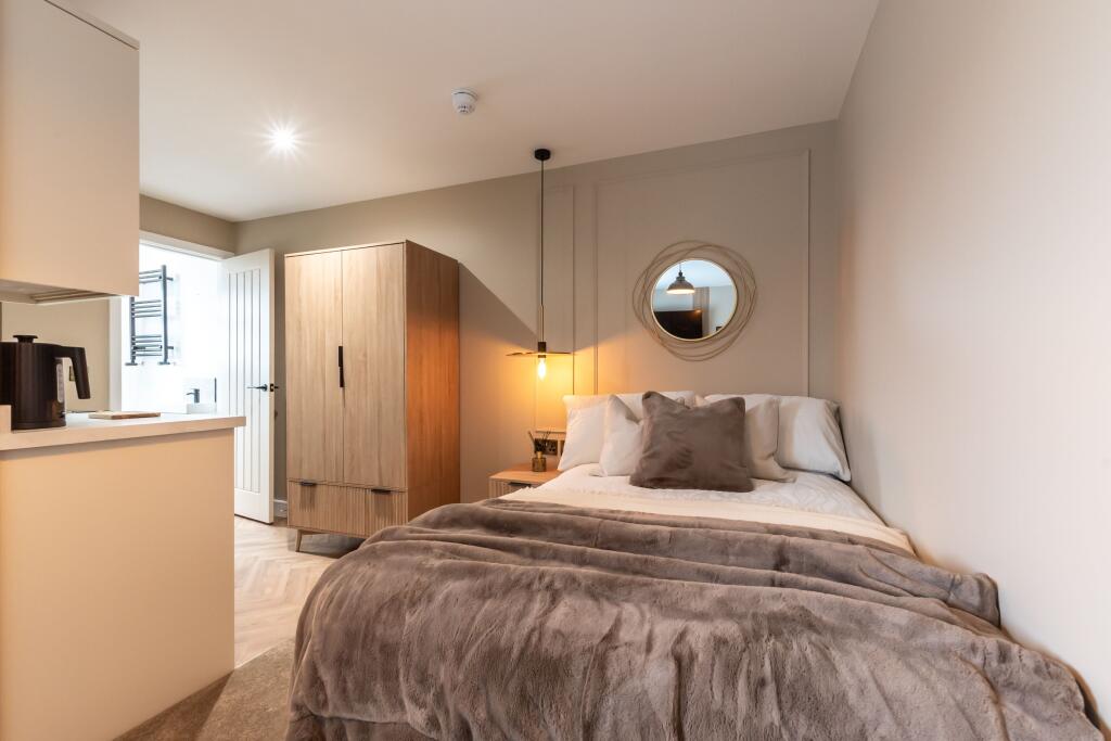 Main image of property: Room 6, King Alfred Street