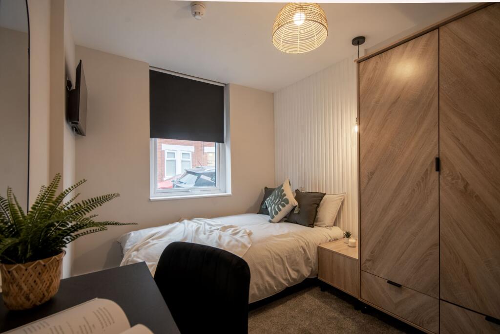 Main image of property: Room 1, King Alfred Street