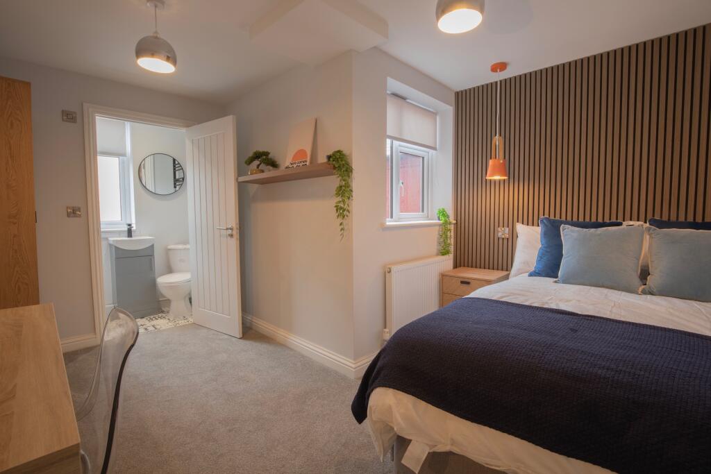 Main image of property: Room 4, Lymton Street