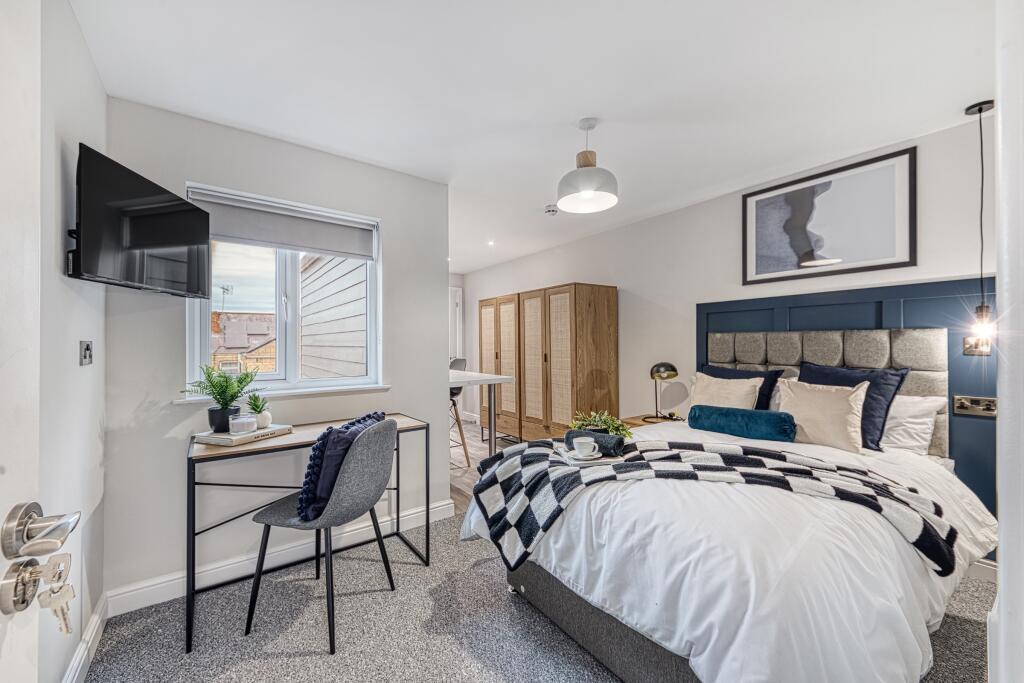 Main image of property: Room 6, Bennett Street