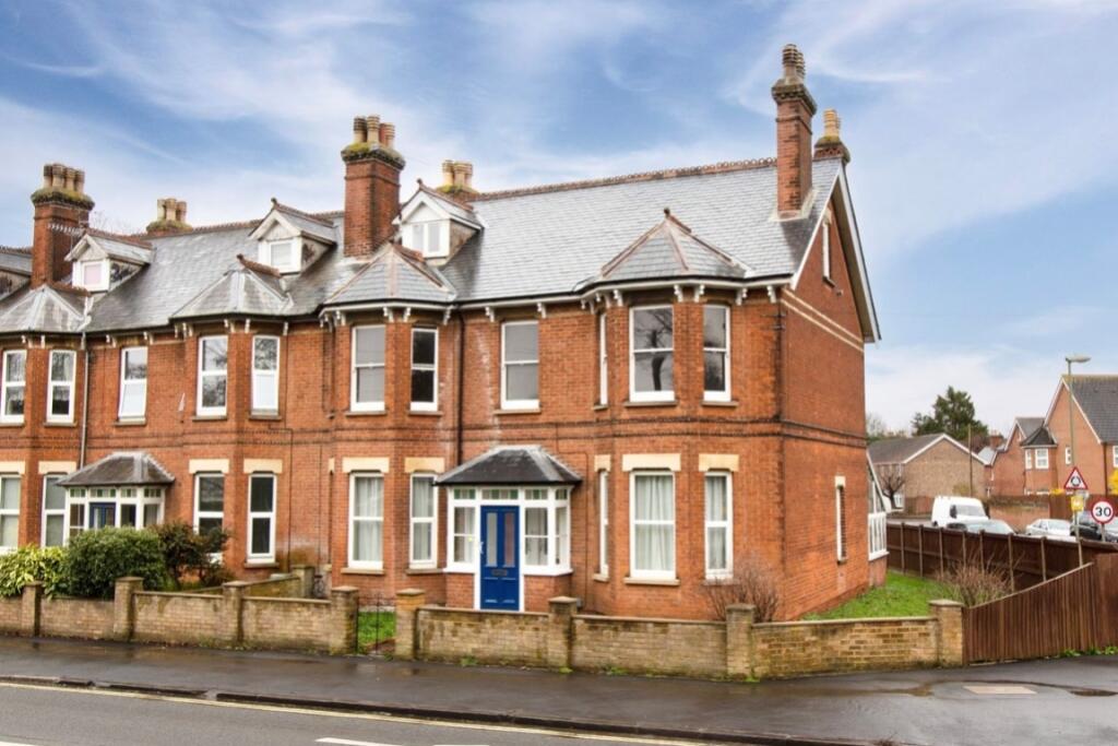 Main image of property: 34 Farnborough Road, Farnborough