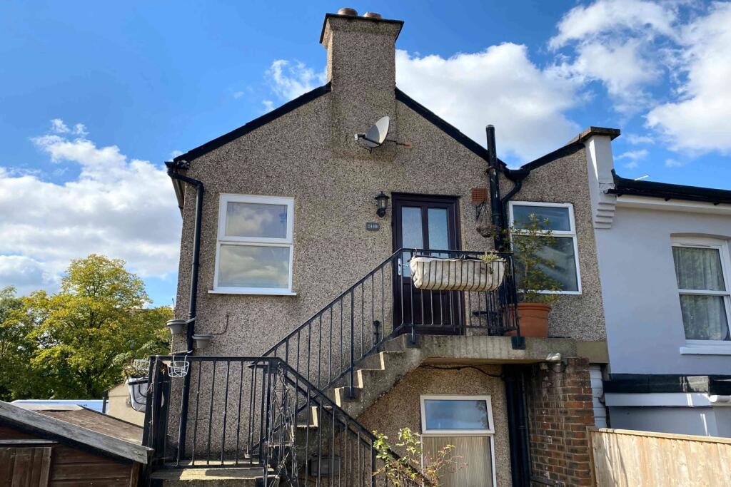 Main image of property: Kingston Road, Leatherhead, Surrey, KT22